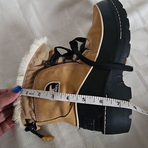 Sorel Kid's Girl Tan Winter Boots - Picture 8 of 16